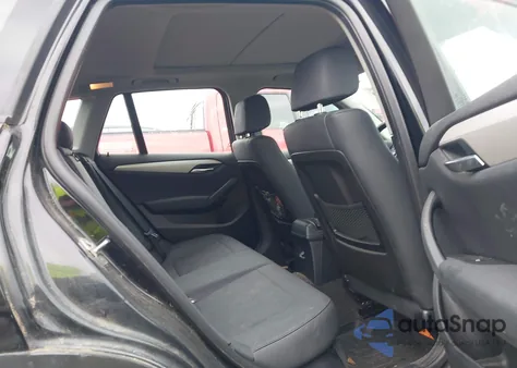 2015 BMW X1 xDrive28I z USA, uszkodzony, nr VIN WBAVL1C52FVY29719